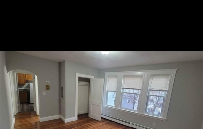 Studio, 1 bath, 350 sqft, $1,600, Unit 4