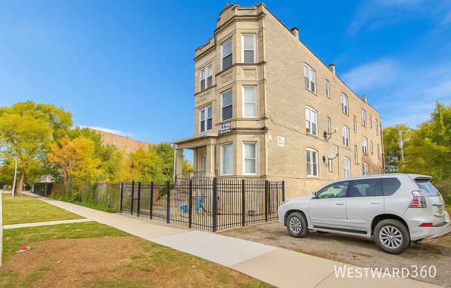 1141 South Francisco Avenue