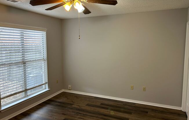 2 beds, 2 baths, $1,400