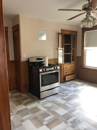 2 beds, 1 bath, 3,500 sqft, $1,799, Unit 3