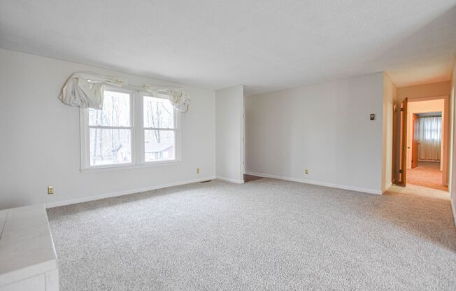 Pet Friendly Three Bedroom!