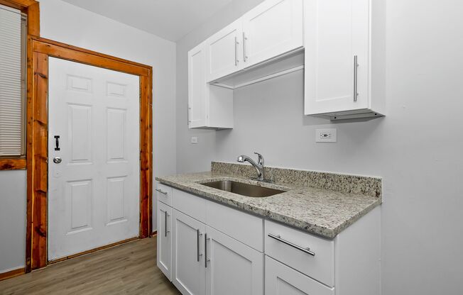 6402 S Troy