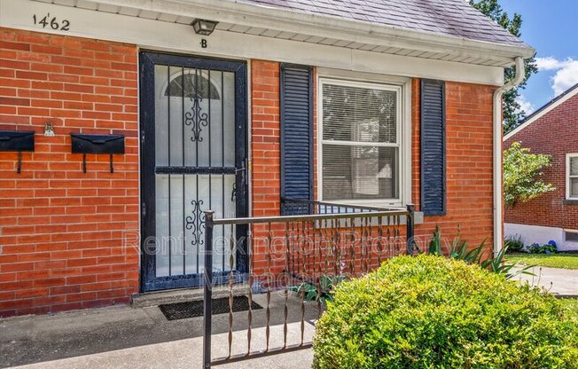 1462 MEADOWTHORPE AVE