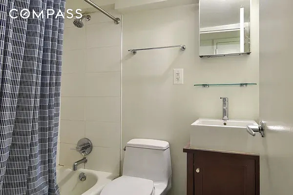 Studio, 1 bath, $3,500, Unit 2L