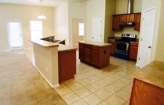 3 beds, 2 baths, $1,650