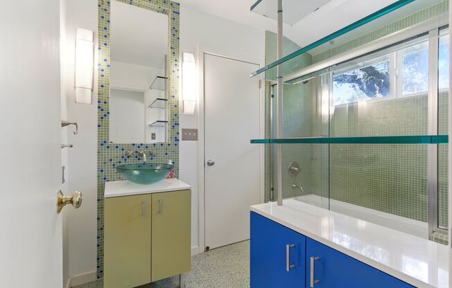 Gorgeous 4 bedroom home in Greenbrae with fantastic views for rent!