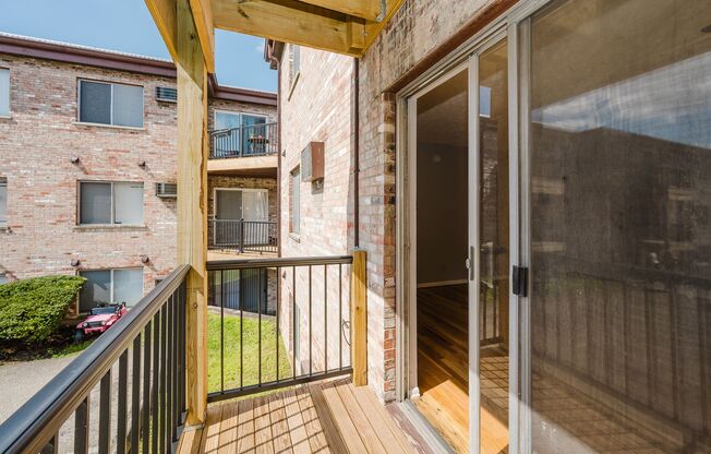 1 bed, 1 bath, 750 sqft, $1,130, Unit 6300 18