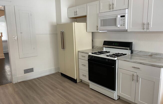 3222-3224 S Adams Ave