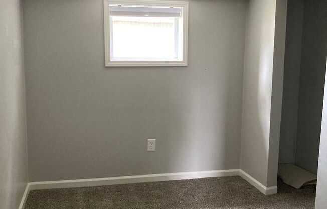 3 beds, 1 bath, $1,695