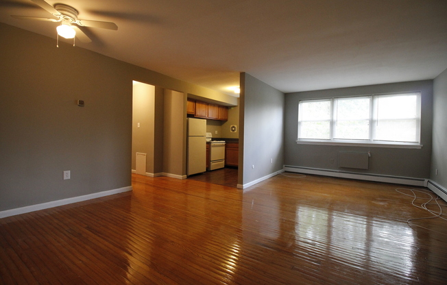 5 W Oakland Ave