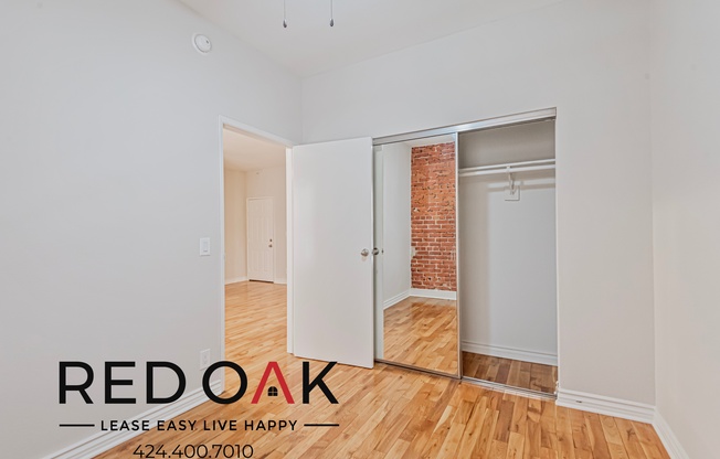 326 1/2 S NORMANDIE AVE