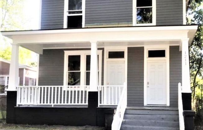 2 beds, 2 baths, $1,600, Unit B
