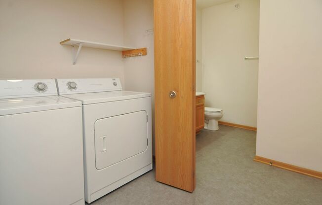1 bed, 1 bath, 810 sqft, $1,450, Unit 213