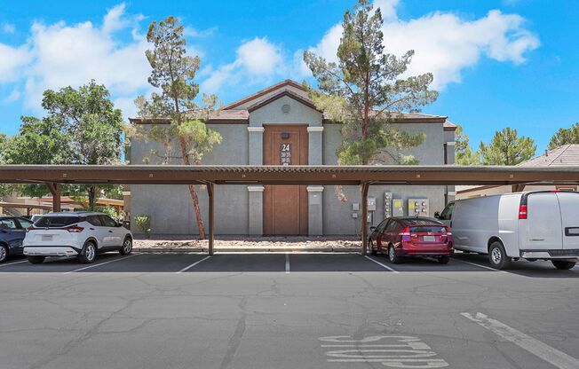 Cute 1 bedroom Silverado Ranch condo