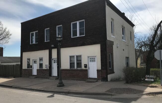 217-219 Bates Ave