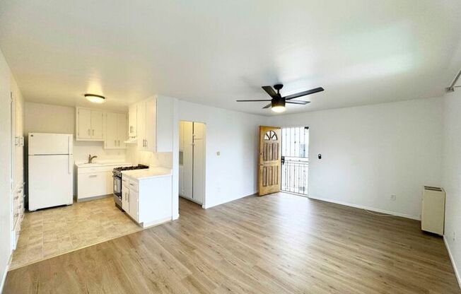 3934 3 AVE