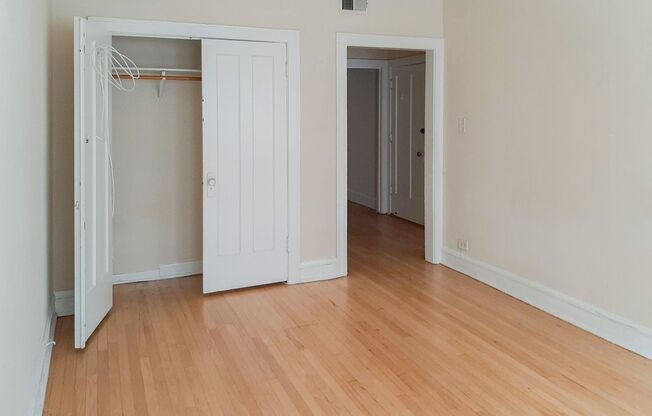 1 bed, 1 bath, 660 sqft, $1,590, Unit 2202-2