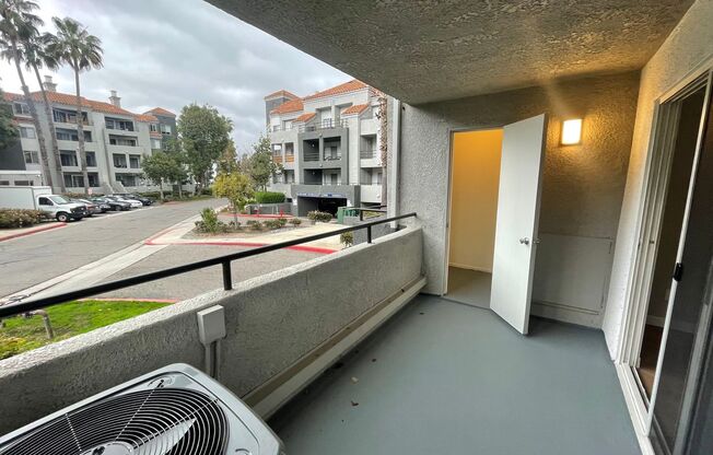 1 bed, 1 bath, 495 sqft, $2,730, Unit D-124