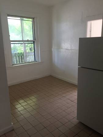 8 Adella Pl 1