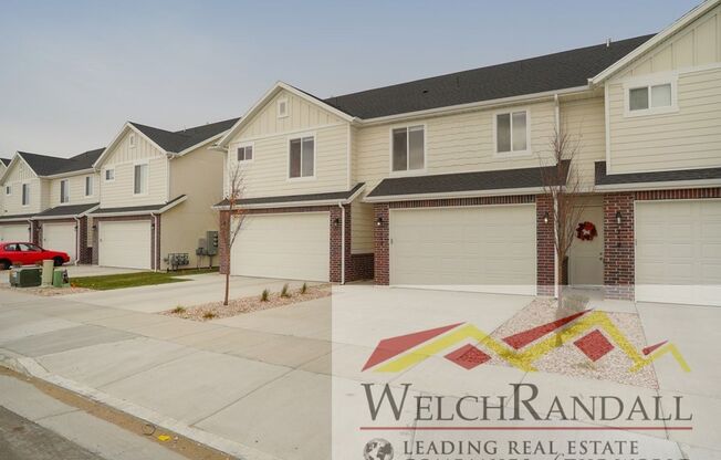 3 Beds 2.5 Baths Beautiful Townhome in West Haven!