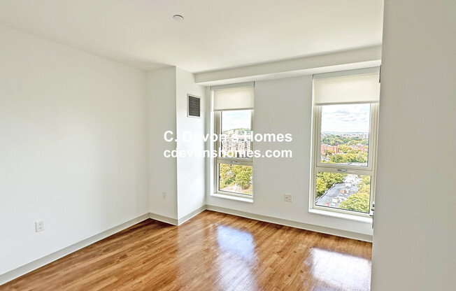 101 S HUNTINGTON
