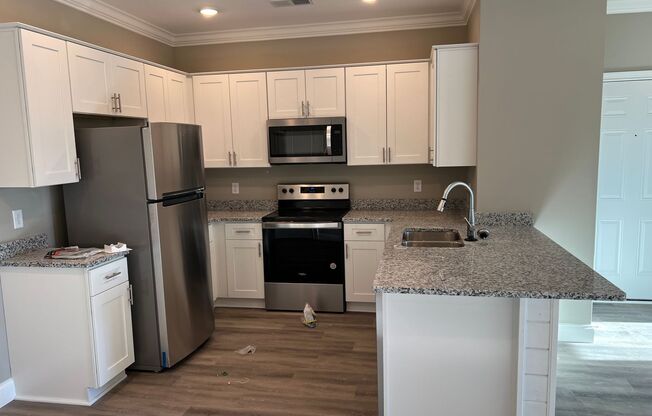 2 beds, 2 baths, 979 sqft, $1,130, Unit 921