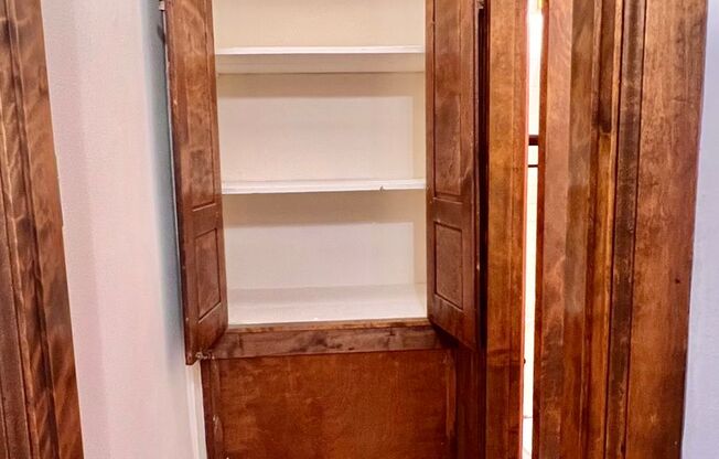 Studio, 1 bath, 300 sqft, $1,335, Unit 530-215