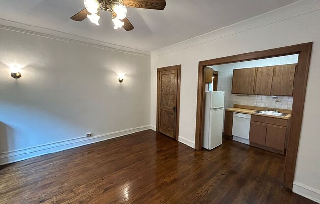 1 bed, 1 bath, 425 sqft, $1,785, Unit 233-227