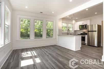 678 MORELAND AVE NE