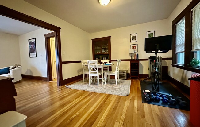 112 Colborne Rd 1