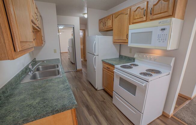 2 beds, 1 bath, 805 sqft, $820, Unit 1346-219