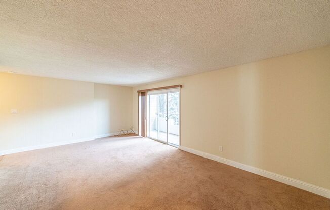 2 beds, 2 baths, $2,970, Unit 202