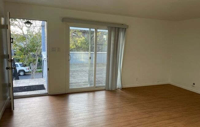 2 Bed 1 Bath apartment, Hardwood Floors throughout, with modern appliances, Conveniently located near the Elmwood neighborhood