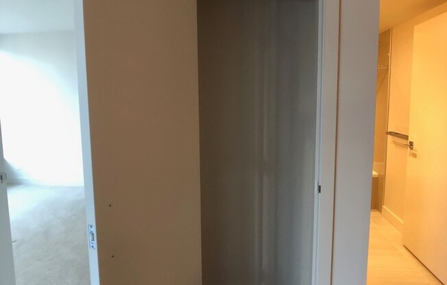 2 beds, 2 baths, $4,300, Unit Unit 2401