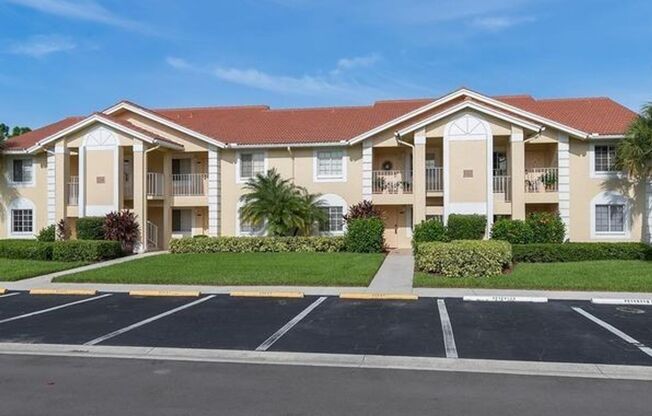 ANNUAL RENTAL - 2 Bedroom, 2 Bath Condo in North Naples