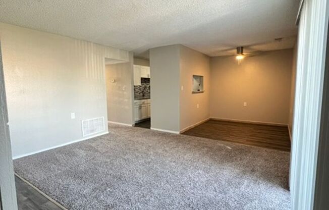 2 beds, 2 baths, 966 sqft, $1,100, Unit 1012