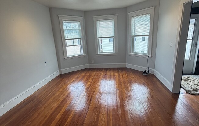 2 beds, 1 bath, 1,200 sqft, $2,500, Unit 3