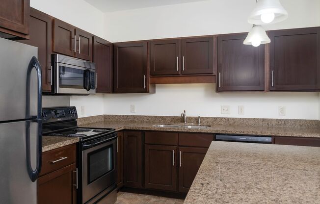 1 bed, 1 bath, 811 sqft, $1,685, Unit 301