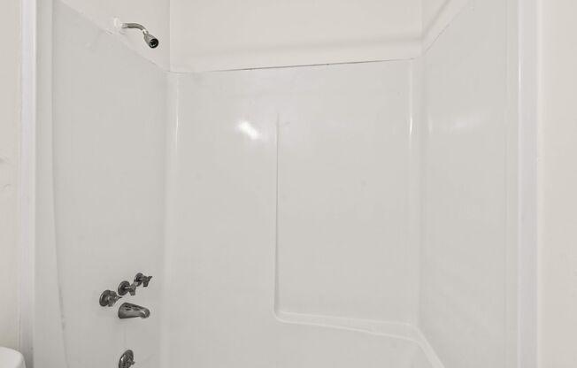 1 bed, 1 bath, 615 sqft, $850, Unit 2129-12