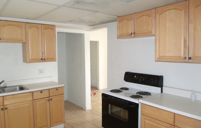 2 beds, 1 bath, $1,425