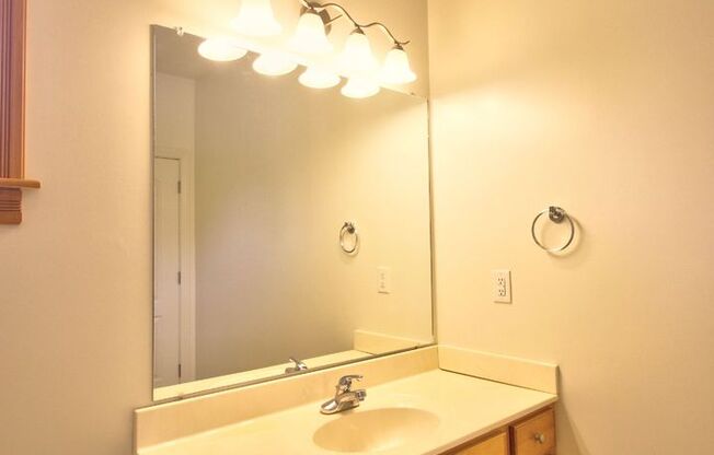 3 beds, 2 baths, 1,750 sqft, $2,266