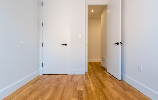 724 5 AVE