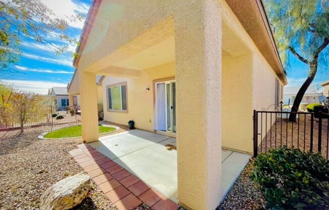 3 beds, 2 baths, $1,895