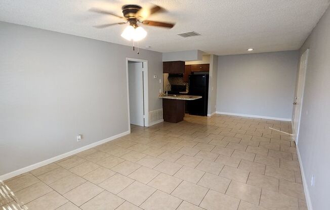 514 GOLDEN RAINTREE PL
