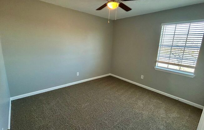 2 beds, 1 bath, 800 sqft, $1,005, Unit 6