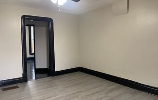 1 bed, 1 bath, 964 sqft, $925, Unit 240