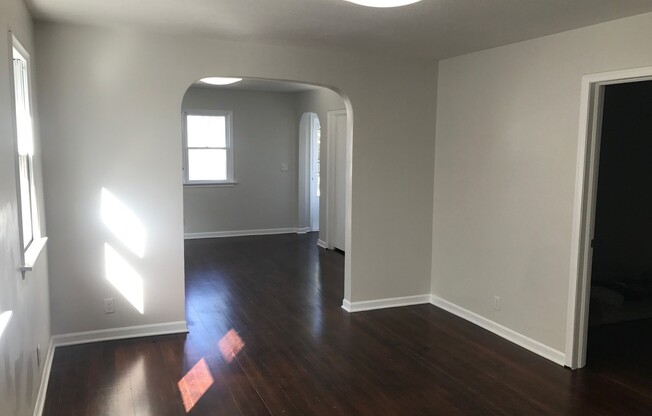 2 beds, 1 bath, $1,100