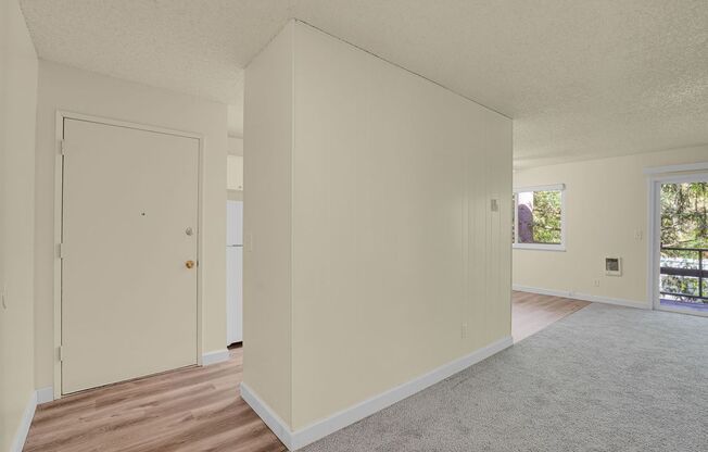 2 beds, 1 bath, 900 sqft, $1,625, Unit 760-23