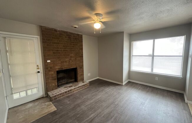 1 bed, 1 bath, $895, Unit # 2