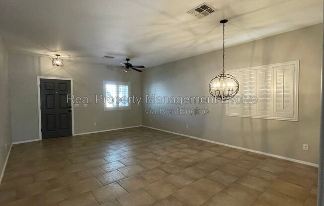 3632 W JACKSONVILLE DR